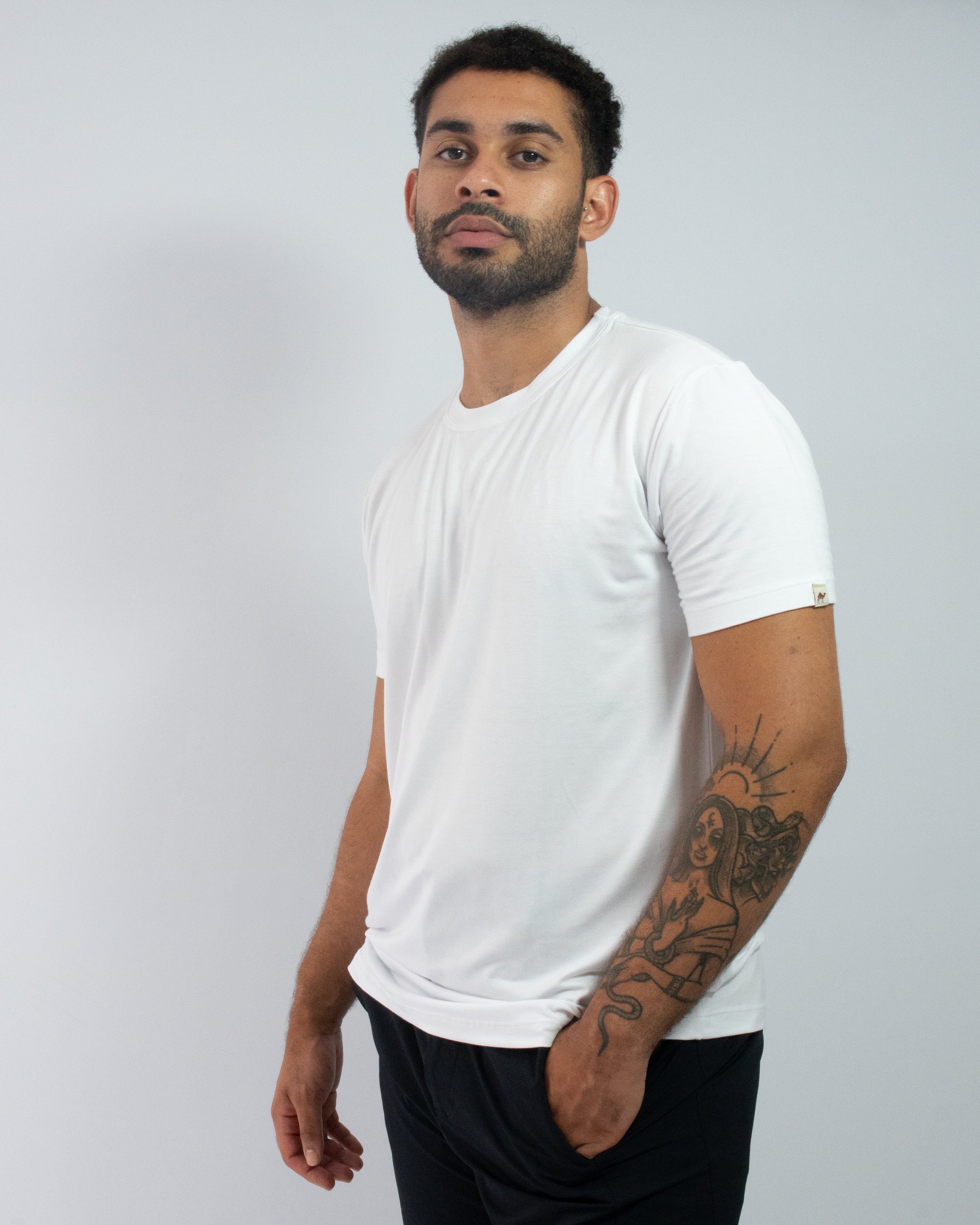 T-SHIRT ANTIODOR BRANCA