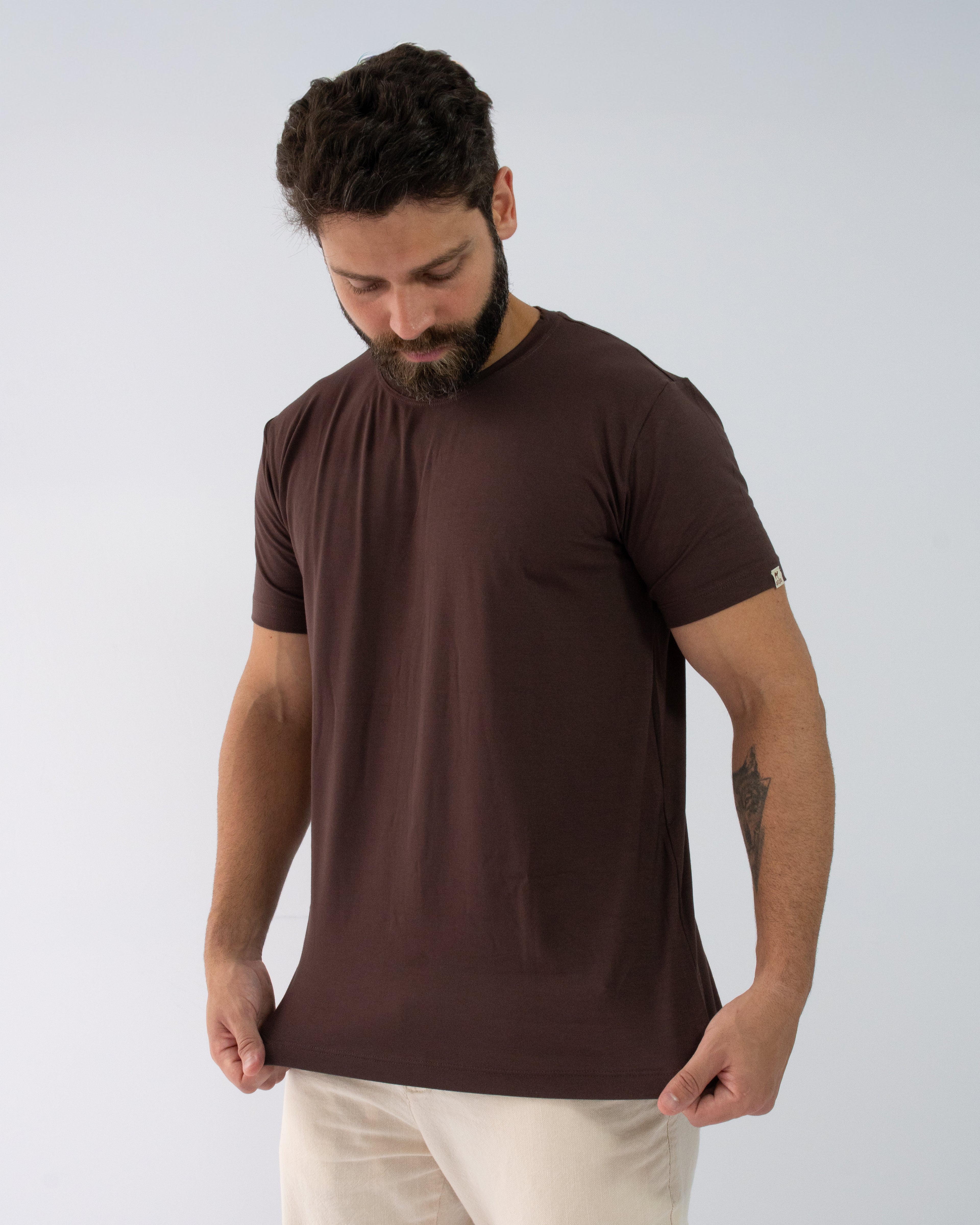 T-SHIRT ANTIODOR MARROM