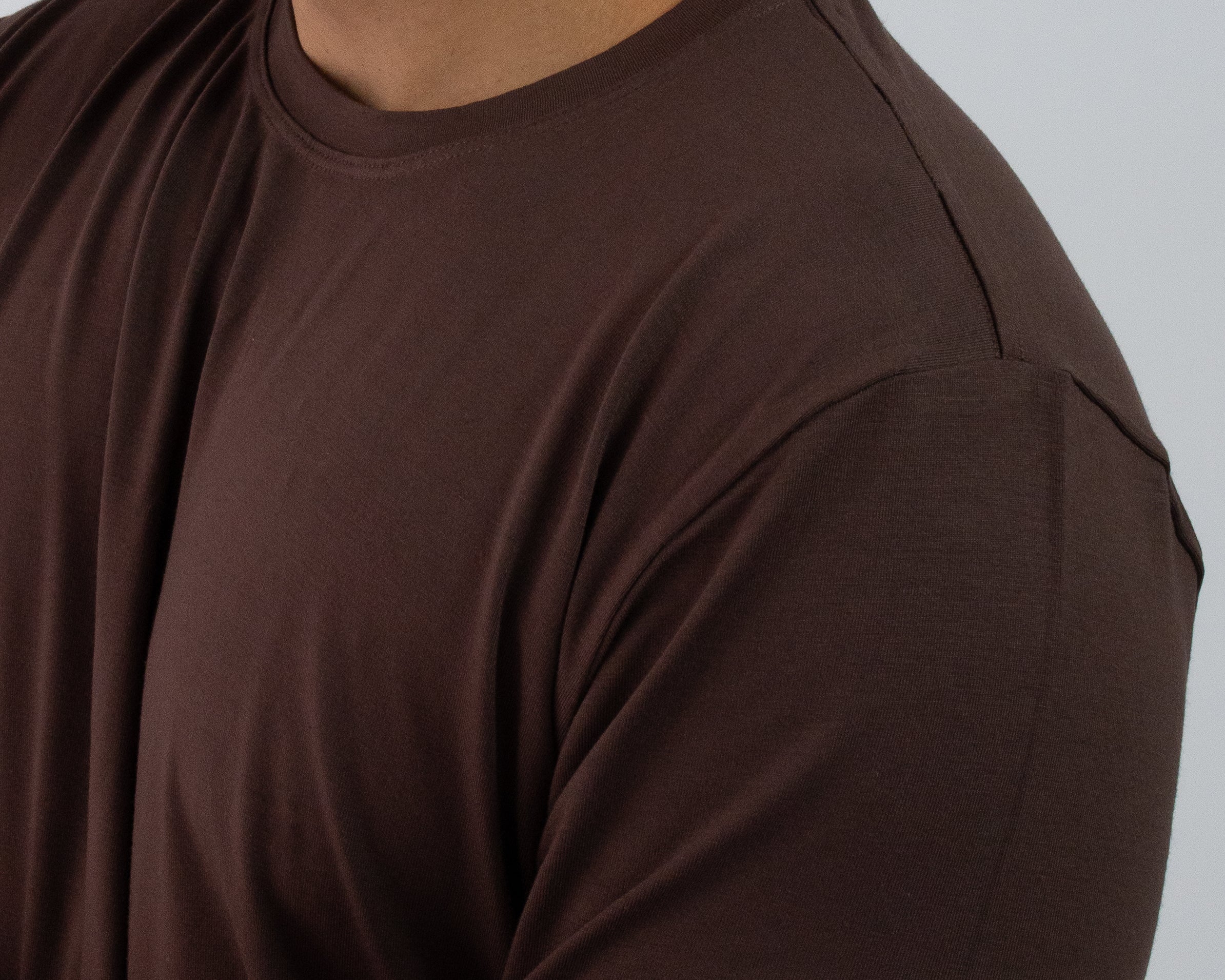 T-SHIRT ANTIODOR MARROM