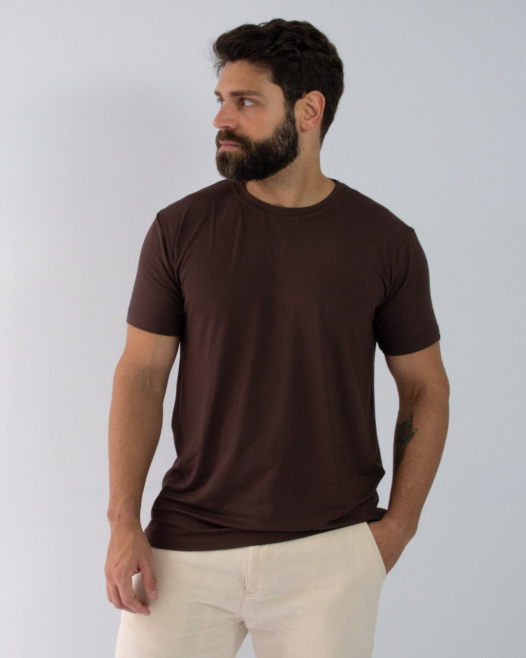 T-SHIRT ANTIODOR MARROM